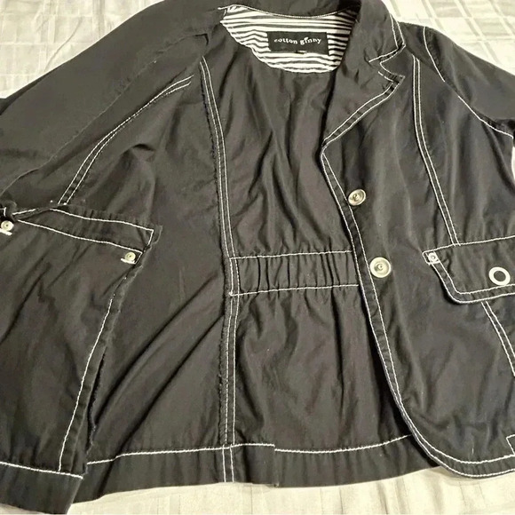 COTTON GINNY Y2K cropped cotton black blazer,fitted , round snaps ,white trim - Picture 11 of 15
